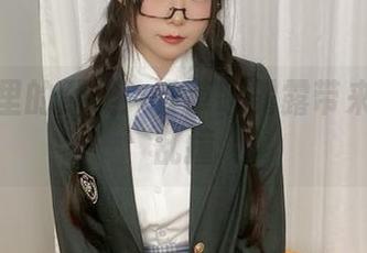 会议室里的默契：香草喵露露带来的小露乱撞