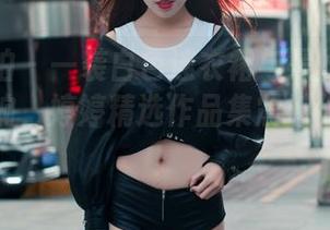 魔镜街拍 - 一袭白色连衣裙与黑丝美腿的绝妙交响，婷婷精选作品集震撼你的眼球！