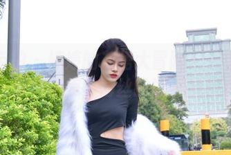 魔镜街拍 - 婷婷的灰裙大冒险：午后随意、原图绝美，薄丝的诱惑资源哦