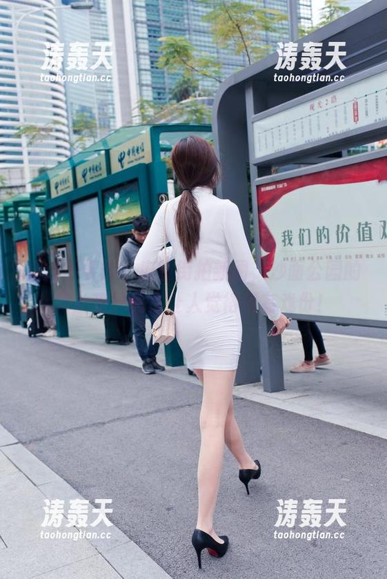 魔镜街拍 搭讪不要脸?魔镜街拍新图,沙面公园的肉丝甜妹竟然让人觉得很有戏份!
