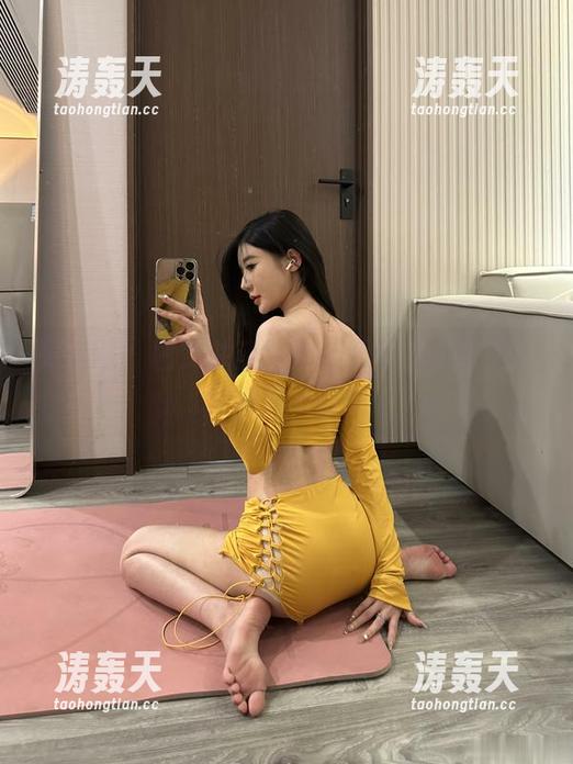 黎允熙 微密圈 - 图文并茂,黎允熙女仆的写照:完美到不真实
